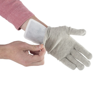 Hotteeze Hand Warmer and Silver Gloves Winter Bundle